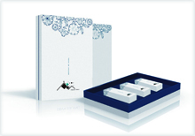 磨砂精品化妝品包裝盒,燙藍金